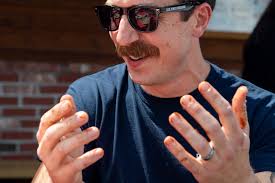 Battle of the Badges: Rib-eating competition