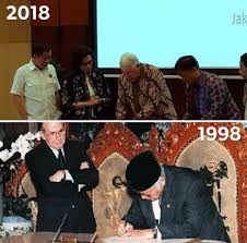 Selain meme lucu, ada juga netizen yang membagikan meme keren. Meme Versus 1998 Soeharto Tunduk Ke Imf 2018 Freeport Facebook