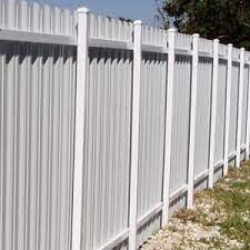 While many other options may make it into your fence plan, the average cost is between $1,600 and $4,000. Aluminum Fence Cost Price Guide Fence Guides