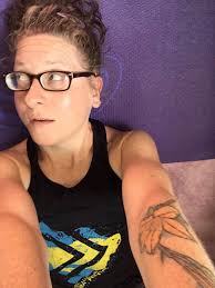 A stretch? Maybe? I just keep seeing it SELNTZA 金 CA$150