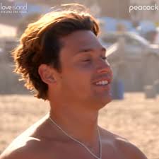 Love Island Aaron Mean