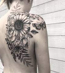 286 Likes 2 Comments Russian Tattoo Artist Anna Bravo On Instagram Cover Up Swipe Ph Floral Back Tattoos Shoulder Tattoos For Women Sunflower Tattoos