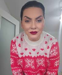 Godine prolaze poput stranica knjige koje ispisujemo sami