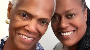 Shana Sinclair's Instagram, Twitter & Facebook