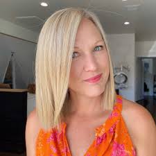 What are the best local spots for casual dining near Oceanbreeze Villa?