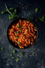 One Pot Pasta Mit Hackballchen In Cremiger Sosse Herztopf Rezept Einfache Gerichte Pot Pasta Lebensmittel Essen