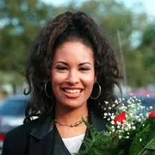 Selena visiting Cunningham Middle School in Corpus Christi