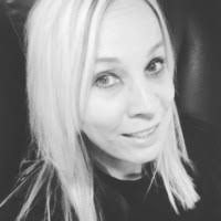 Michelle Luna-Wellington, Notary Public in Cathedral city , CA 92234