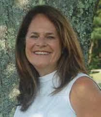 Noreen Devine's Instagram, Twitter & Facebook