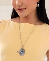 Turner had an accident at hockey that I am dealing with (yes he's okay just  a little shaken up). So tonight's live is moved to tomorrow but here is a  wall drop!