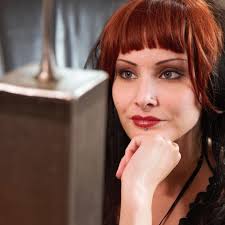 Objektiseksuaali Anne elää parisuhteessa WTC-tornien kanssa: " Tuskailin  kauan, että saanko mä rakastaa niitä"