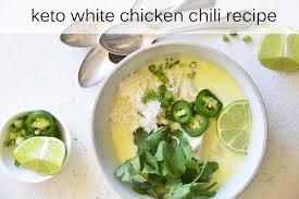 White chicken chili recipe is super easy to make and is full of spicy chili flavor, chicken and white beans. Creamy White Chicken Chili Recipe Beanless Keto Low Carb