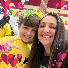 Beatrice Mccabe's Instagram, Twitter & Facebook