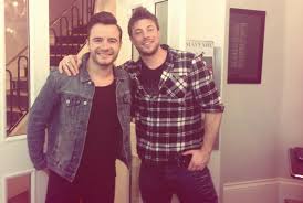 Deep & soulful house music mixed live on 2 turntables. A Week In Tweets Blue S Duncan James Wiwibloggs