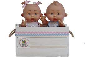 Kostenlose lieferung für viele artikel! Nines D Onil 9742 Babypuppenpaar In Holzgeschenkschachtel Amazon De Spielzeug