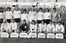 England international leah williamson signs a new contract with women's super league club arsenal. We Played To 95 000 Fans And Returned Home To A Ban Recalls Bedford Player In 1971 Women S World Cup Bedford Independent