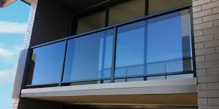 At aspire glass we take huge pride in delivering a premium service at a fair price. Glass Railing Reviews Installation And Cost