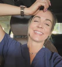 Laura Gluck's Instagram, Twitter & Facebook