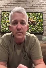 Brad Bradley's Instagram, Twitter & Facebook