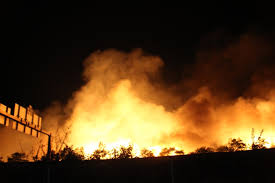 Paris match 10 au 16 aout 2017 pdf. Pour Aider Les Secours Une Sortie D Autoroute Ferme A Toulouse Apres L Incendie De L Usine Paprec Actu Toulouse