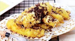 Biaya pemesanan senilai rp3.000 berlaku di restoran ini. Recipes Pisang Goreng With Cheese Cheese Banana Fritters Ntuc Fairprice