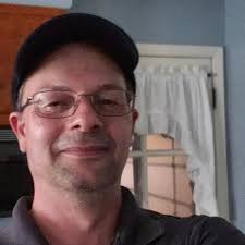 Ningún hombre mayor quiere relajarse conmigo los viernes 😫