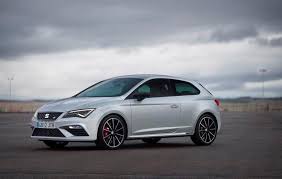 And not only because this version is the largest of the seat leon cupra with a length of 4.55 m. Seat Leon Cupra Im Test 2017 Willkommen Im 300er Club Meinauto De