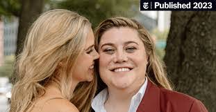 Elizabeth Winget's Instagram, Twitter & Facebook