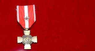 Avis des internautes sur croix de la valeur militaire (1 avis). 1 La Croix De La Valeur Militaire Avec Etoile D Argent Lyonpeople Com
