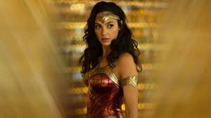 Though she's come into her full powers, she maintains a low profile by curating ancient artifacts, and only performing heroic acts incognito. Gal Gadot Shares Adorable Look At Wonder Woman Fans