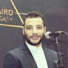 بدأ مشواره الفنى عند طريق الإلتحاق بأكاديمية الموسيقى بالقاهرة، نجح فى الإشتراك فى الحفلات الغنائية التى كانت تقام بها، بعد أن تخرج قام. Yhcs71bzudne9m