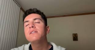 Poznati LGBT Youtuber šokirao je pratitelje transformacijom: Okrenuo se  vjeri i živi u celibatu