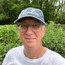 Three years ago, when Andrew Herrick was stuck in a traffic jam, he decided  to stop to visit a park he'd passed by many times. Now, he goes there at  least one