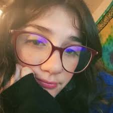 Naomi Teal (@naomizzlee)