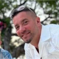 Aaron Broadbent's Instagram, Twitter & Facebook