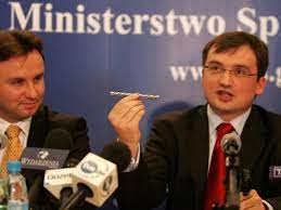 Ziobro, ziobro telefony ziobro zbigniew. Ziobro Znow Atakuje Prezydenta Duda Wygral Bo Kaczynski Zaangazowal W Niego Caly Kapital Gdyby Wskazal Na Beate Szydlo
