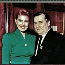 Georgette mosbacher is american ambassador in poland. Georgette Mosbacher Nowa Ambasadorka Usa W Polsce Przebila Sie Do Elity Dzieki Tupetowi Urodzie I Gustowaniu W Bogatych Mezczyznach