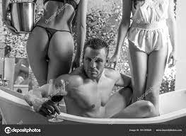 Fotos eroticas sensuales trio en blanco y negro