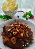 Masukkan daging yang sudah diiris masak hingga warna daging berubah, lalu tuang air secukupnya, kecap manis, pala, merica, dan garam. 14 Resep Semur Daging Kerbau Enak Dan Sederhana Ala Rumahan Cookpad
