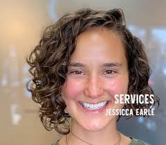 Jessica Earle's Instagram, Twitter & Facebook