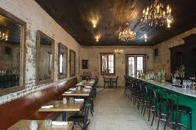 A Guide To North America S Essential Restaurants Spring 2016 Woodsy Decor Table Decor