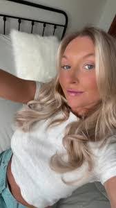 Jamie Grose's Instagram, Twitter & Facebook