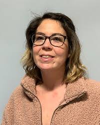 Allison Parrott's Instagram, Twitter & Facebook