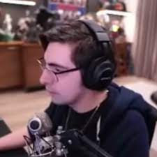 Disguised toast gives you an indepth look on how much income twitch streamers, such as ninja, shroud, dr disrespect, really make.subscribe to disguised toast. Shroud Net Worth Age Twitch Earnings 2021 Streamerfacts