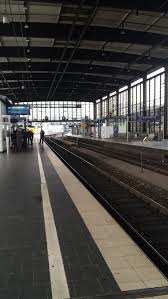 Zoologischer Garten Train Station Fotografi Perjalanan Pengeditan Foto