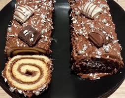 Buche De Noel Facile Et Rapide Au Chocolat Recette Plat Recette Cuisine Facile En 2020 Buche De Noel Facile Et Rapide Buche De Noel Facile Dessert Noel Facile