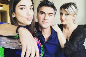 The latest tweets from @dualipahungary 10 Potret Keluarga Kece Dua Lipa Yang Pantas Jadi Family Goals