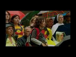 I år, på national sorry day, erkände vi återigen förlusten, sorgen och lidandet från de stulna generationerna och bekräftade regeringens åtagande att förbättra inhemska australiensers liv. Australian Prime Minister Kevin Rudd Apology Speech Youtube
