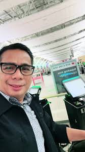 Rey Manuel Rivera (@geminimanuel)