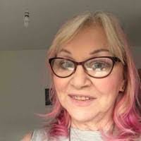 Celia Lynch's Instagram, Twitter & Facebook